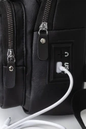 Yıkama Deri Göğüs Çantası Kulaklık Ve Şarj Çıkışlı Tek Kol Çarpraz Bodybag Mini Sırt Çanta - 4