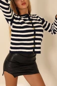 VioShine Kadın Oversize Çizgili Düğmeli Hırka - 4