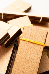 Ahşap Mum Fitili + Yapışkanlı Sehpa - 75 Adet ( 25mm x 75mm x 0,5mm ) thumbnail 5