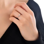 0.24ct Pırlanta Tektaş Yüzük - 18K thumbnail 2