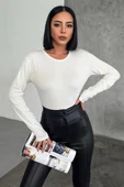 Rahat Ve Şık Uzun Kollu Bisiklet Yaka Likralı Viskon Penye Body Ekru thumbnail 1