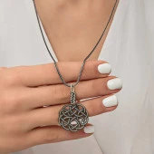 Gümüş Kazaziye Örgü Kadın Kolye thumbnail 3