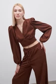 Desenli Kruvaze Saten Bluz - KAHVE - 1