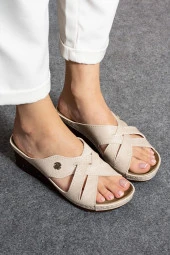 Albishoes Kadın Dolgu Topuk 5,5 cm Anatomik Yumuşak Taban Rahat Kullanım Günlük Kadın Terlik - 1