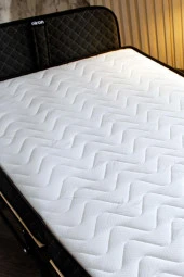 Niron Premium Katlanır Yatak 90x200 cm Paket Yaylı Lüks Yatak ve Kaydırmaz Kumaş Kaplı Karyola thumbnail 4