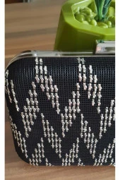 SİYAH KUMAŞ TÜL ÜZERİNE ÖZEL TASARIM EL YAPIMI GÜMÜŞ TEL KIRMA ABİYE EL VE OMUZ ÇANTASI - 4