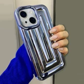 iPhone 15 Rudra Seri Labirent Desen 3D Metalik Silikon Kapak - 10