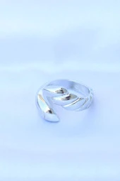 Pirinç Gümüş Renk Ayarlanabilir Sarmal Yüzük - EBJ240608W24872 thumbnail 2