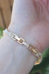 Vip Seri Pirinç Zirkon Taşlı Gold Renk Sarmal Model Bileklik - EBJ240608W24803 thumbnail 3