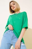 Kalp Taşlı T-shirt Yeşil thumbnail 2