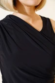 Büzgülü Likralı Bluz Siyah thumbnail 4