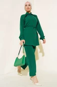 Önü Püskül Detaylı İkili Takım Zümrüt thumbnail 1