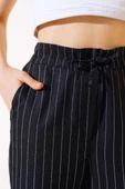 Çizgili Bel Tünelli Pantolon Siyah thumbnail 4