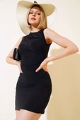 Yanı Büzgülü Kolsuz Mini Elbise Siyah thumbnail 1
