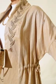 Nakış İşlemeli Parlak Kimono Bej thumbnail 4