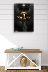 Sessiz Ol İşareti Yapan İnsan Kanvas Tablo thumbnail 2