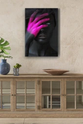 Pembe Renk Detaylı Siyah Kadın Portre Yağlı Kanvas Tablo thumbnail 1