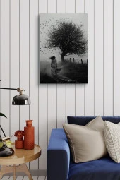 Siyah Beyaz Ağaca Yürüyen Kadın Yağlı Kanvas Tablo thumbnail 4