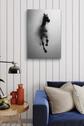 Dumanlar İçerisindeki At Yağlı Kanvas Tablo thumbnail 3