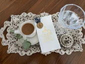 Gold Yaldızlı Beyaz Çiçekli Mühürlü Damat Kahvesi Garson Peçete 1 Adet - 3