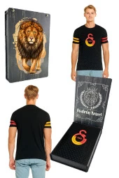 Galatasaray Orijinal Logo Baskılı Siyah T-Shirt Gs Aslan Baskılı Hediyelik Ahşap Kutulu - 1