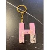 H Harfi Pembe Renk Epoksi ve Deniz Kabuğu Kırığı Süslemeli Gold Halka Anahtarlık El Yapımı Hediyelik thumbnail 3