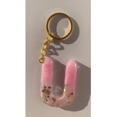 Ü Harfi Pembe Renk Epoksi ve Deniz Kabuğu Kırığı Süslemeli Gold Halka Anahtarlık El Yapımı Hediyelik - 7
