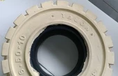 Talon 6.50-10 Beyaz Dolgu Forklift Lastik Sekmansiz Tip thumbnail 2