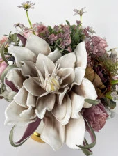 Nettenevime Yapay Çiçek Aranjmanı Gold-Krem Metal Vazolu Nişan Çiçeği İsteme Çiçeği Masa Üstü Çiçeği Arajman 47623 - 3