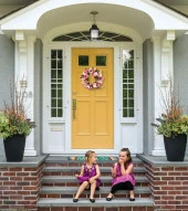 Nettenevime Yapay Çiçek Kapı Süsü Pembe Şakayık Marsilya Güllü Yılbaşı Kapı Çelengi thumbnail 2