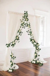 Nettenevime Yapay Çiçek Sarkan Ve Dolanan Beyaz Krem Şakayık Gül Okaliptus Yapay Sarmaşık Masa Çiçeği thumbnail 1