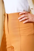 Önü Çımalı Pantolon Camel thumbnail 4