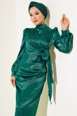 Yandan Bağlamalı Saten Elbise Zümrüt thumbnail 2