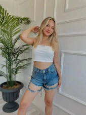 Kadın Yırtıklı Kot Şort Mavi thumbnail 4