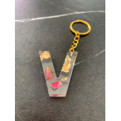 V Harfi Şeffaf Epoksi Gerçek Kurutulmuş Gül Yaprağı Gold Varak Halka Anahtarlık El Yapımı Hediyelik - 4