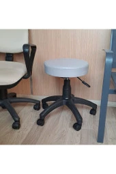 Ofis Kasiyer Taburesi Tekerlekli Deri Döşeme Oturak Eczane Laboratuvar Çalışma Koltuğu Acık Gri thumbnail 2