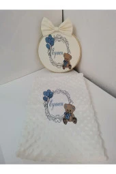 MİNİK ADIMLAR İsme Özel Nakışlı Bebek Battaniye ve Kapı Süsü İsimli Balonlu Sevimli Ayıcıklı - 1