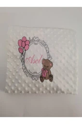 MİNİK ADIMLAR İsme Özel Nakışlı Bebek Battaniye ve Kapı Süsü İsimli Balonlu Sevimli Ayıcıklı - 4