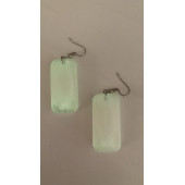 Dikdörtgen Şekilli Beyaz Renkli Ebruli Gece Yeşil Neon Olan Parlak Küpe Epoksi El Yapımı Hediyelik thumbnail 2