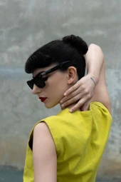 Siyah Camlı Metal Çerçeveli Küçük Cat Eye Kadın Güneş Gözlüğü thumbnail 4