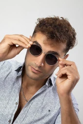 Büyük Kare Çivi Detaylı Pudra Kadın Güneş Gözlüğü thumbnail 1