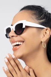 Zamansız Şık Tasarım Büyük Kasa Kırmızı Kadın Güneş Gözlüğü thumbnail 2