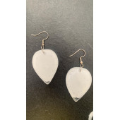 Damla Şekilli Beyaz Renkli Ebruli Gece Yeşil Neon Olan Parlak Küpe Epoksi El Yapımı Hediyelik thumbnail 5