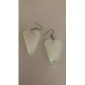 Kalp Şekilli Beyaz Renkli Ebruli Gece Yeşil Neon Olan Parlak Küpe Epoksi El Yapımı Hediyelik - 2