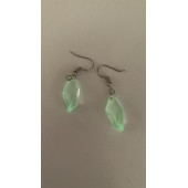 Şeffaf Renk Gece Yeşil Neon Olan Kristal Şekilli Gümüş Aksesuarlı Küpe Epoksi El Yapımı Hediyelik thumbnail 6