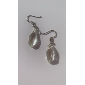 Şeffaf Renk Gece Mavi Neon Olan Kristal Şekilli Gümüş Aksesuarlı Küpe Epoksi El Yapımı Hediyelik thumbnail 2