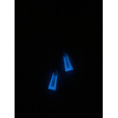 Şeffaf Renk Gece Mavi Neon Olan Piramit Şekilli Gümüş Aksesuarlı Küpe Epoksi El Yapımı Hediyelik thumbnail 1