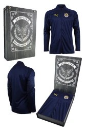 Fenerbahçe Orijinal 23/24 A Takım Hoca Tam Fermuar Lacivert Çocuk Sweat Hediyelik Ahşap Kutulu - 1