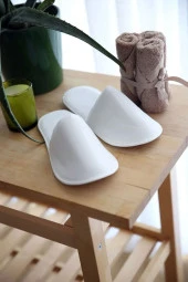 Otel Terlik Tek Kullanımlık Havlu Çift Kat (10 Çift) thumbnail 1