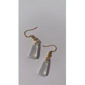 Şeffaf Renkli Beyaz Sedefli Parlak Gold Aksesuarlı Piramit Şekil Sallantılı Epoksi Küpe Hediyelik thumbnail 5